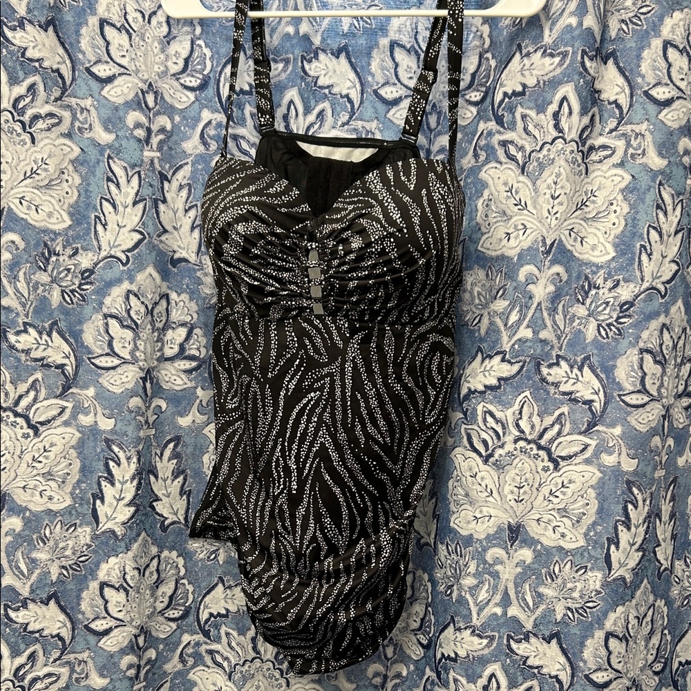 Lane Bryant Black and White Patterned Women's Swim Top